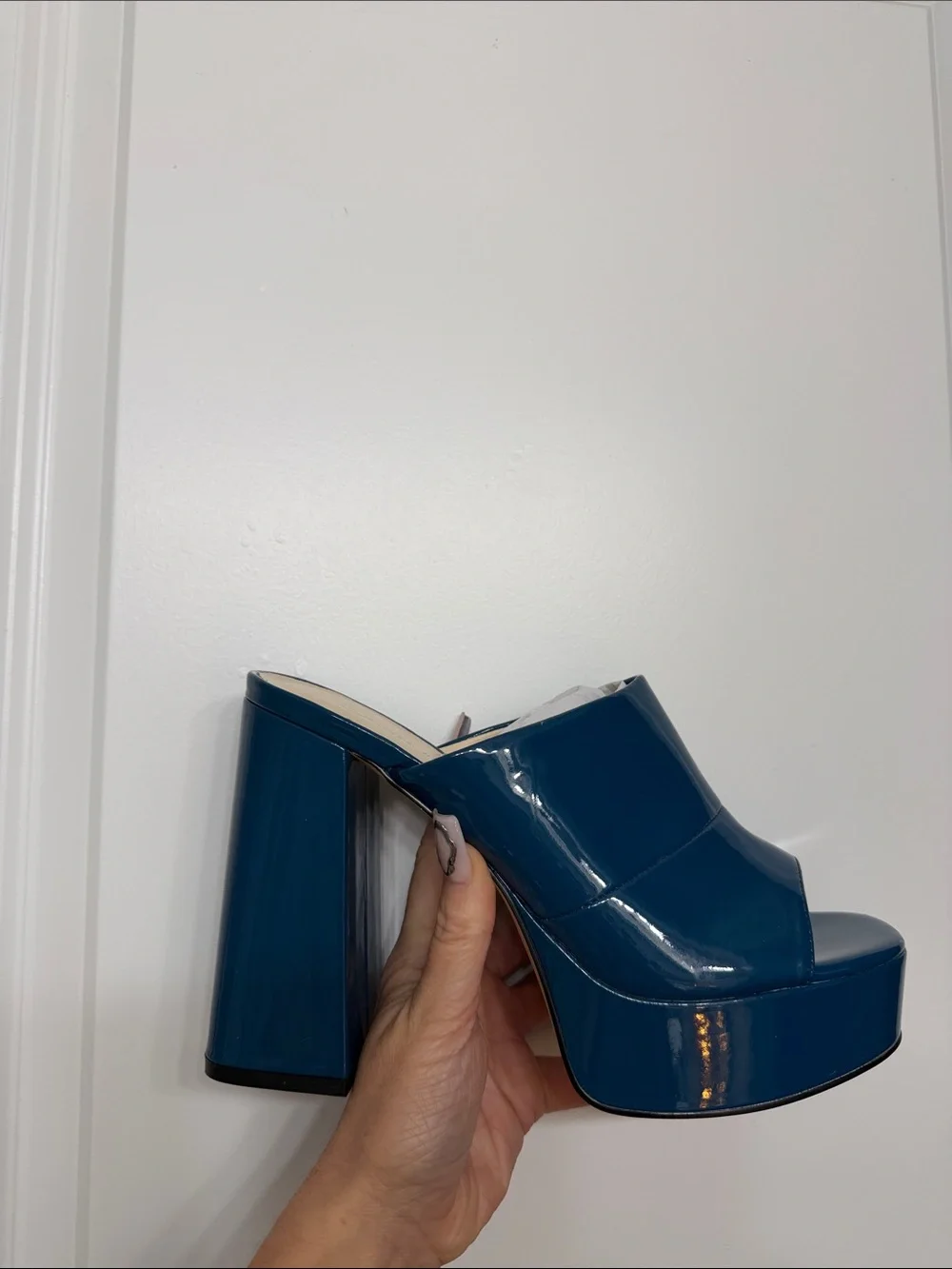 Women's Platform Shoes in Teal Patent - Unbranded